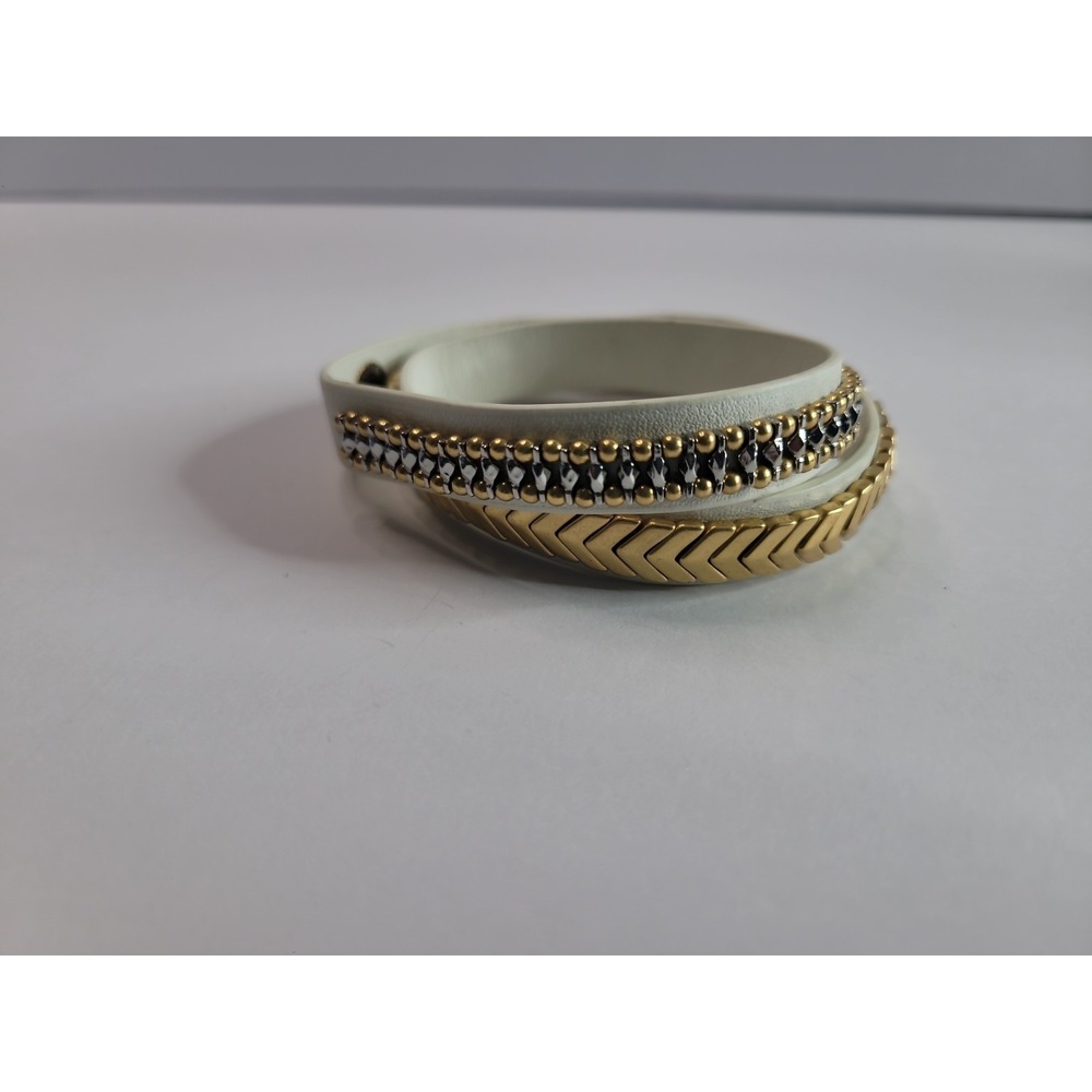 STELLA & Dot White Gold Tone Chevron Rhinestone Wrap Bracelet Adjustable Snap